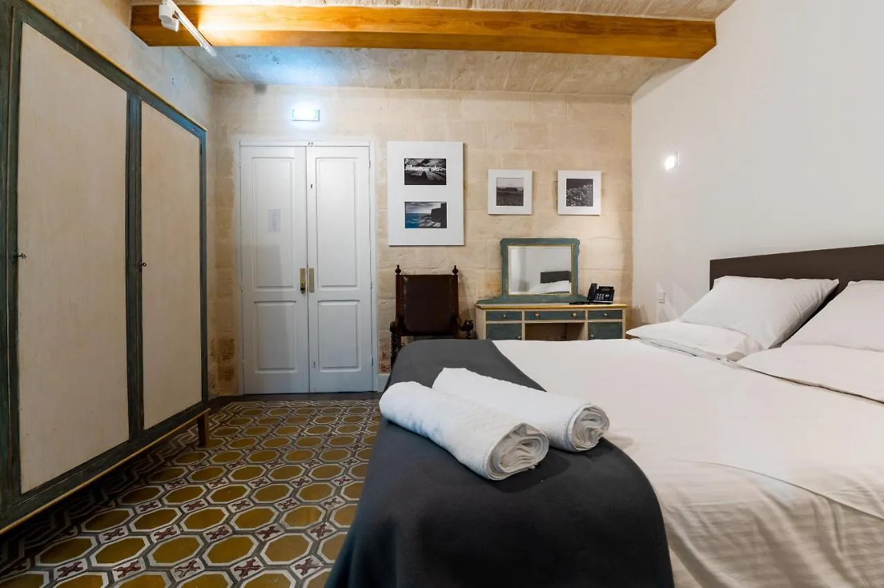 Hotel Monreal Boutique Townhouse - R024Rm1 Paola Gasthof